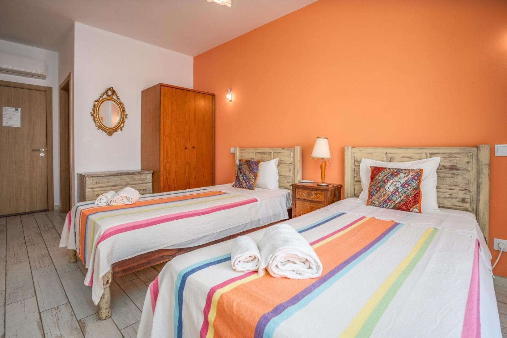 Alvor Ar De Mar Bed & Breakfast Room photo