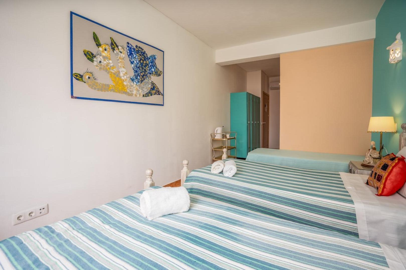 Alvor Ar De Mar Bed & Breakfast Room photo