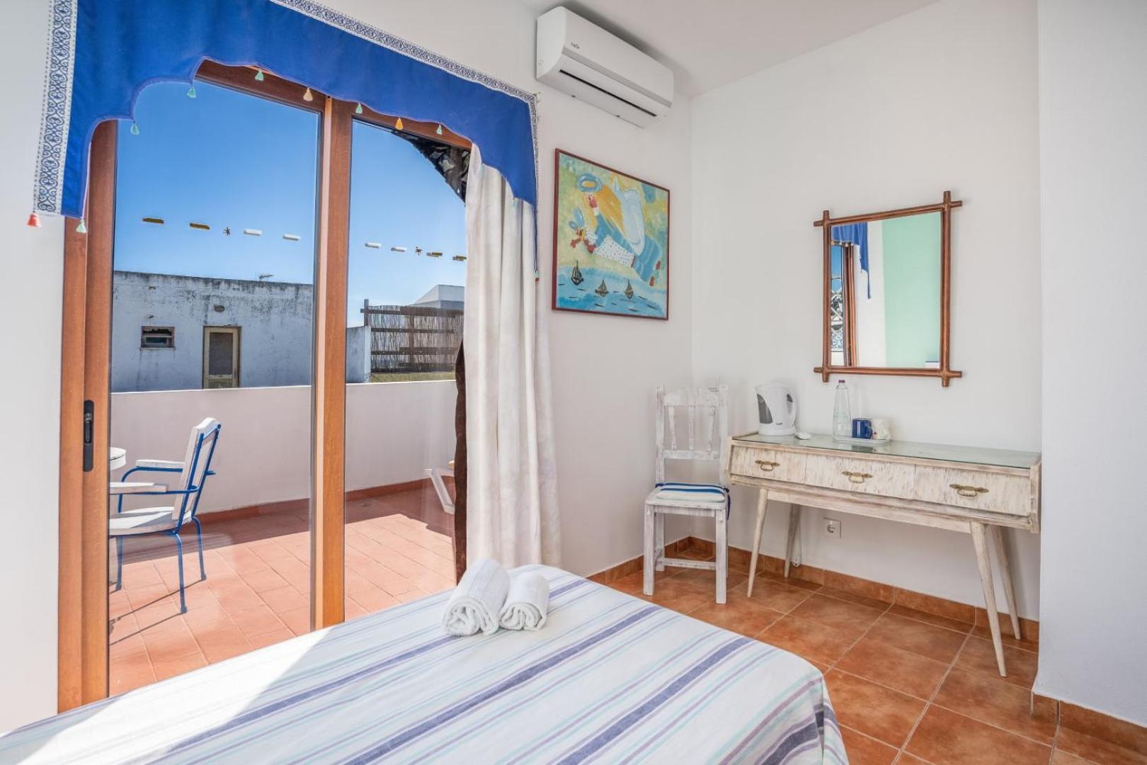 Alvor Ar De Mar Bed & Breakfast Room photo